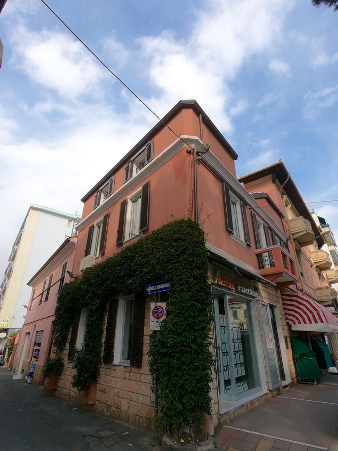 La Bouganville Hotel Arma di Taggia Luaran gambar